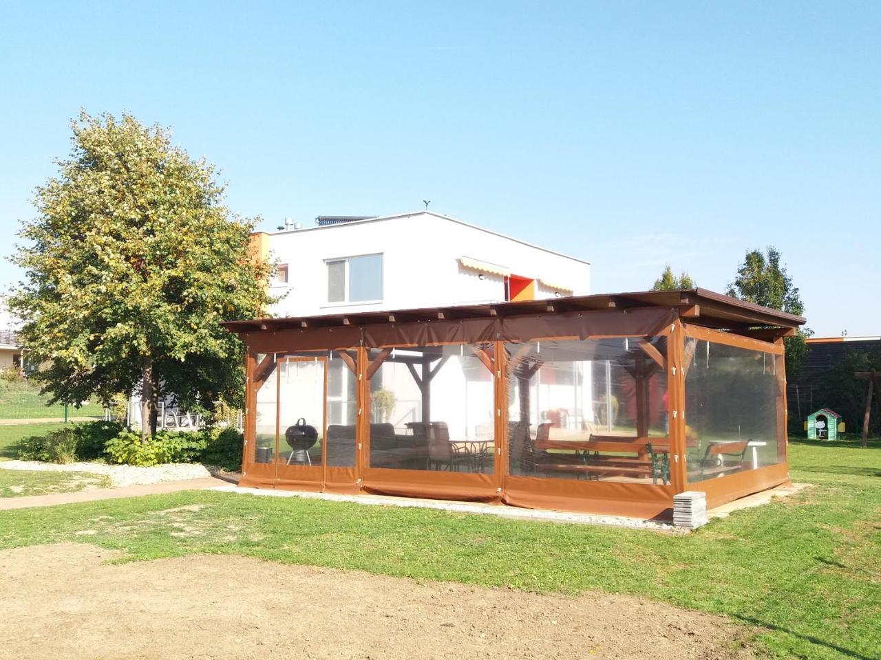 Vila Moravia Pasohlávky Екстериор снимка